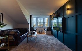 Loft On The Crescent - 5 Star Scottish Luxury - Prime West End Location